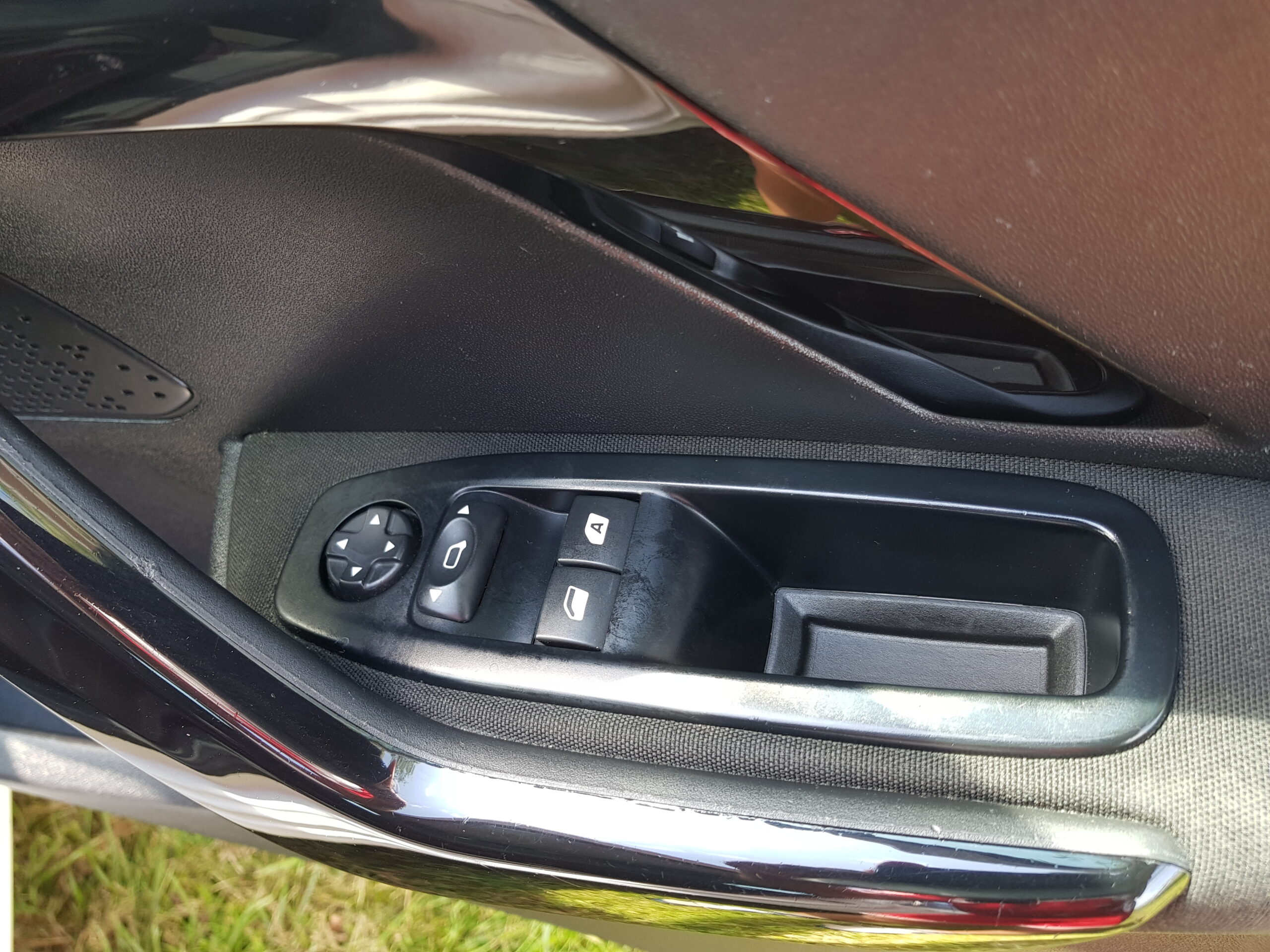 Peugeot 208 Access a/c