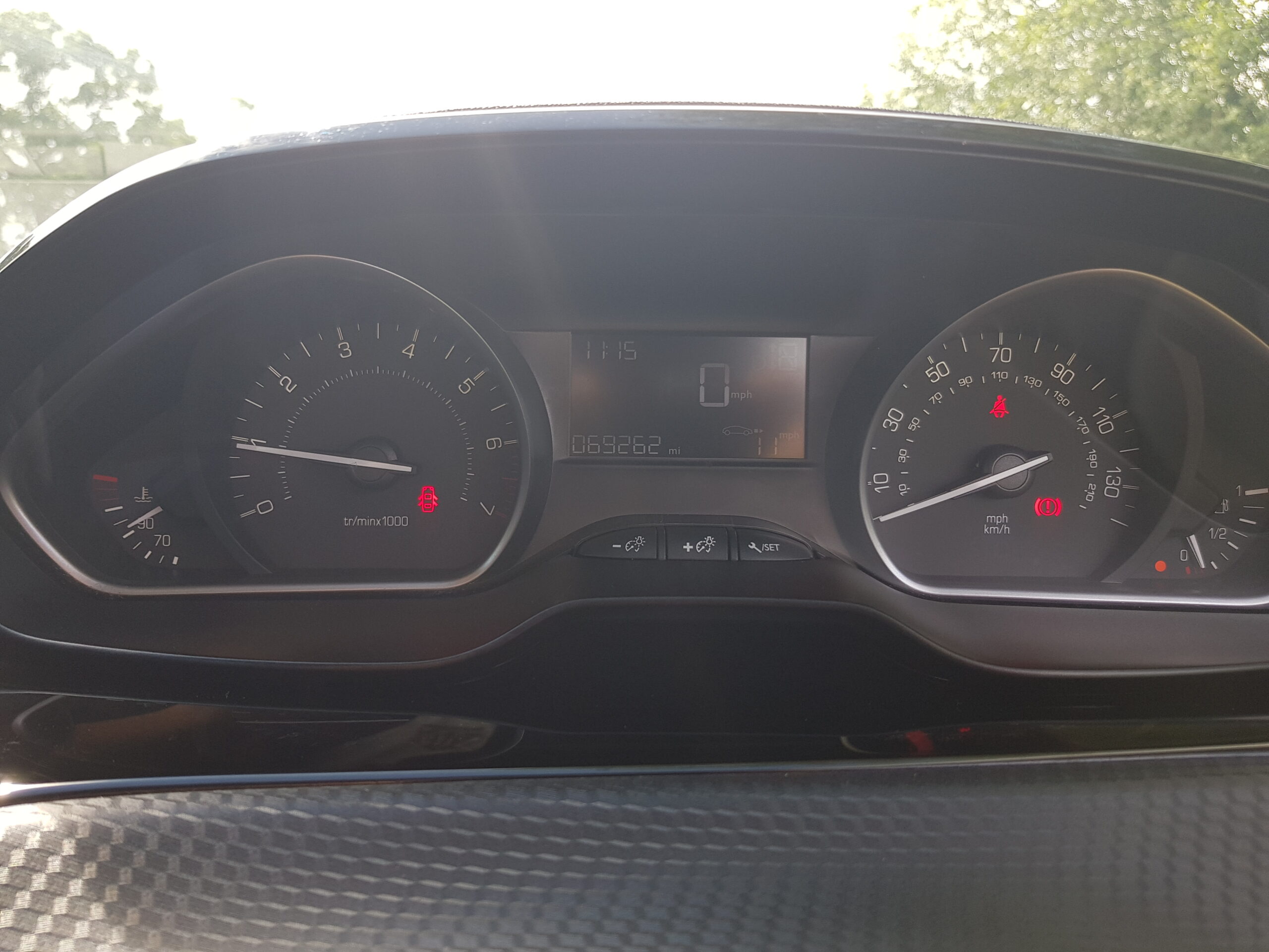 Peugeot 208 Access a/c