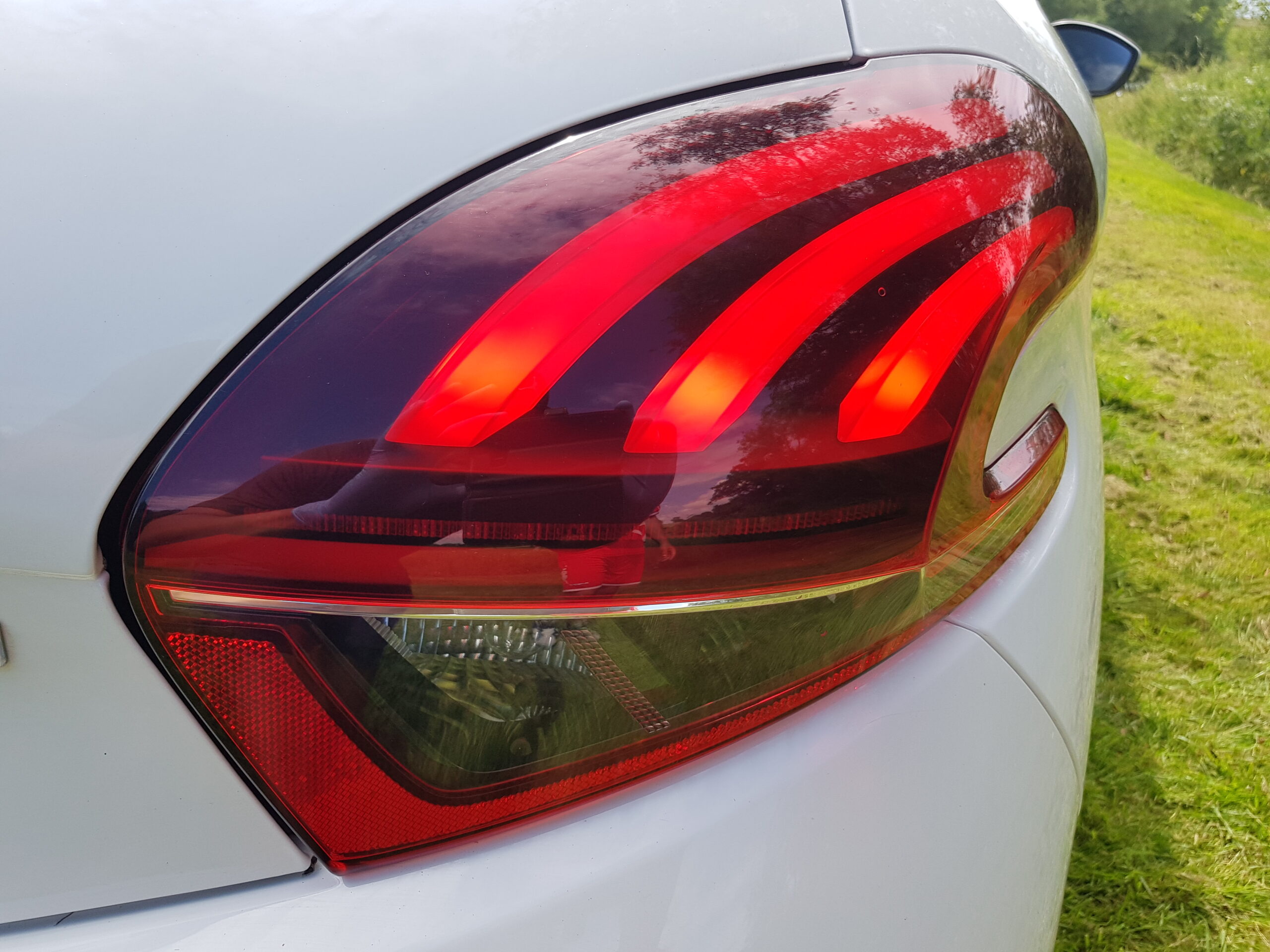 Peugeot 208 Access a/c