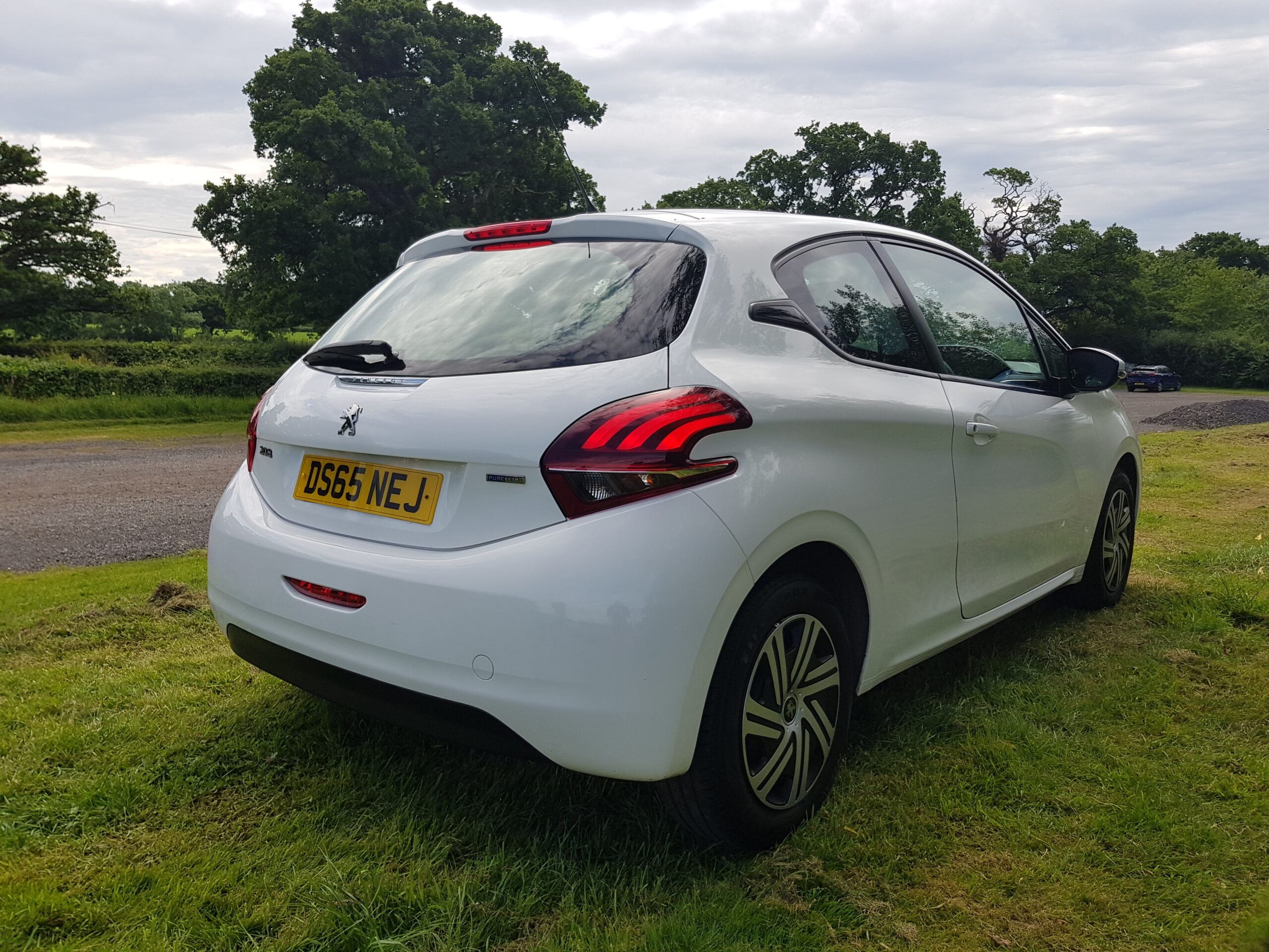 Peugeot 208 Access a/c