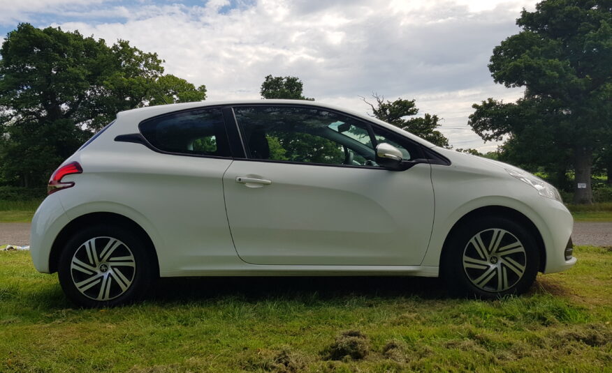 Peugeot 208 Access a/c