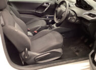 Peugeot 208 Access a/c